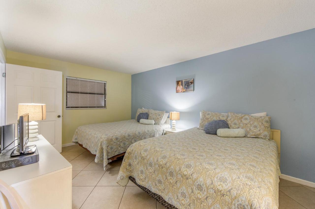 407 Beach Place Condos St. Pete Beach Eksteriør billede