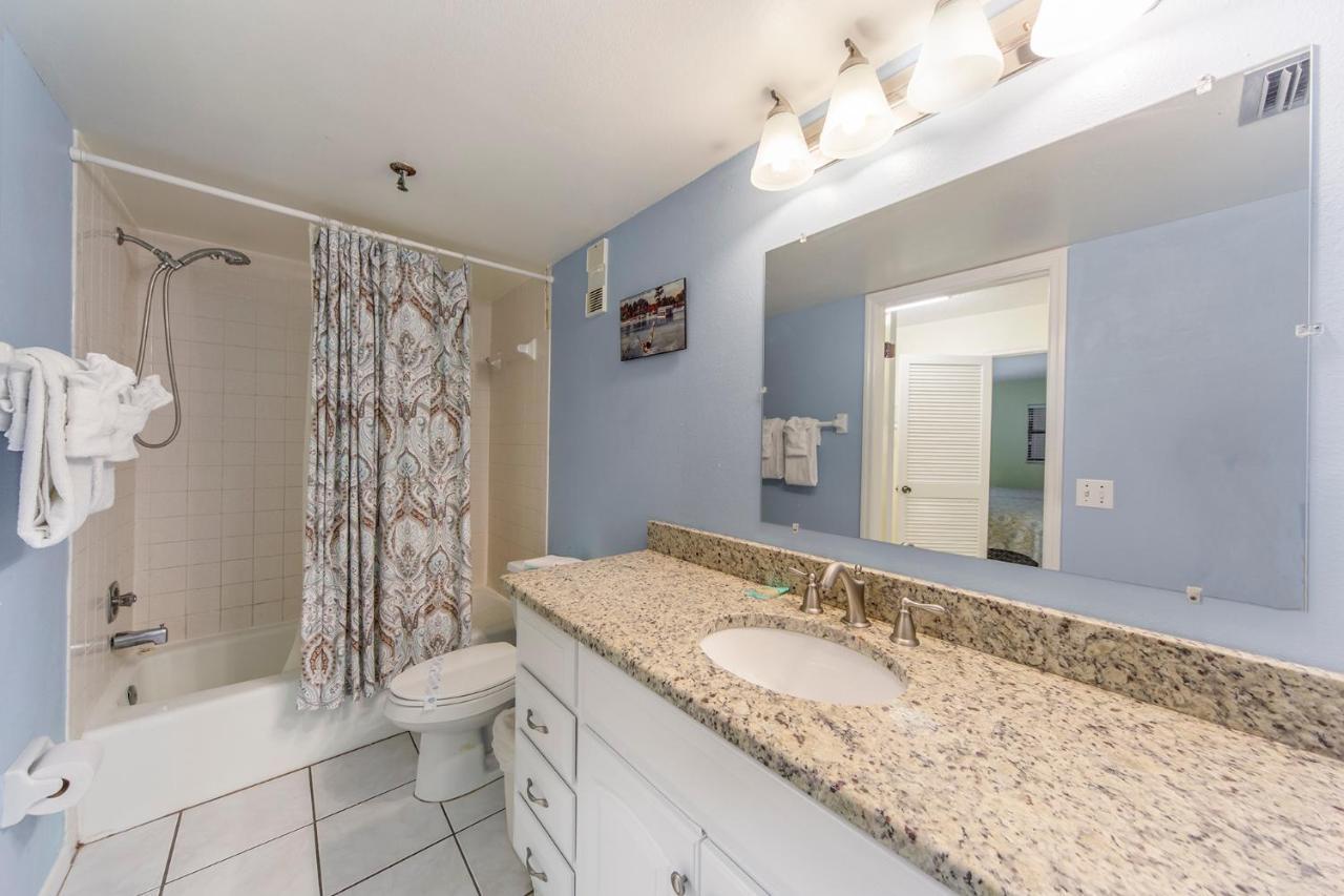 407 Beach Place Condos St. Pete Beach Eksteriør billede